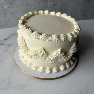 Buttercream Frosted Cake