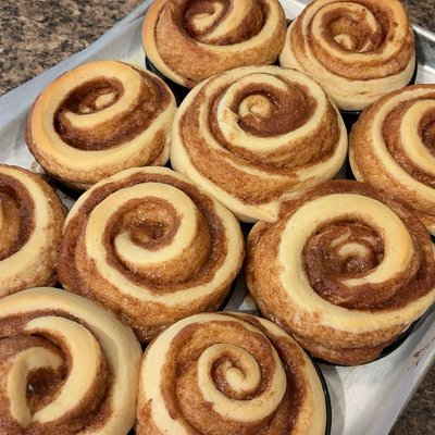 1/2 Dozen Cinnamon Rolls 