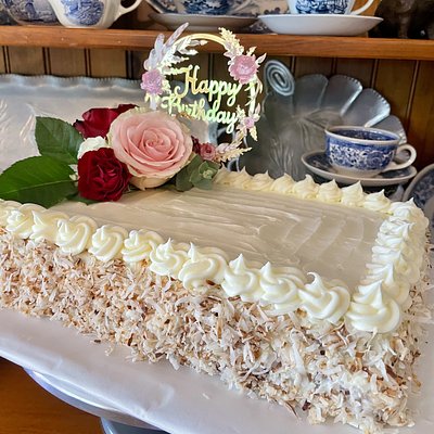 Italian Cream Cake, 1/4 Sheet Cake (without flowers)