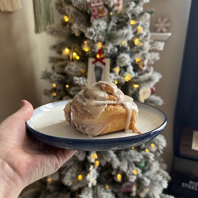 Jumbo Sourdough Cinnamon Rolls (4-Pack)