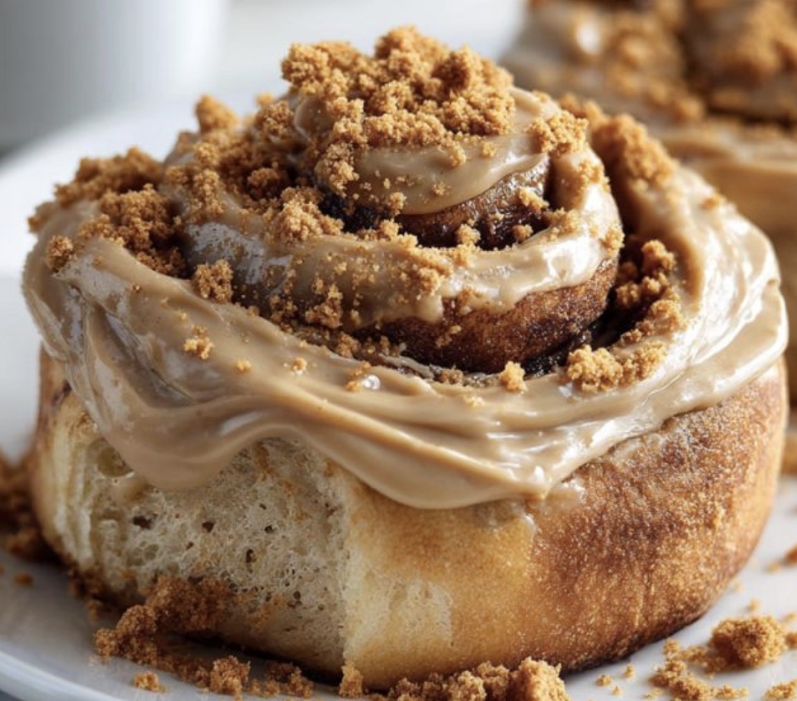 Biscoff Cinnamon Rolls