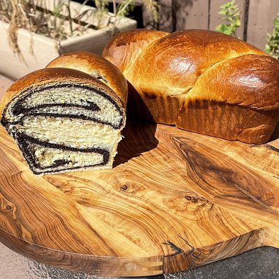 Poppyseed Romanian Sweet Bread ( Cozonac)
