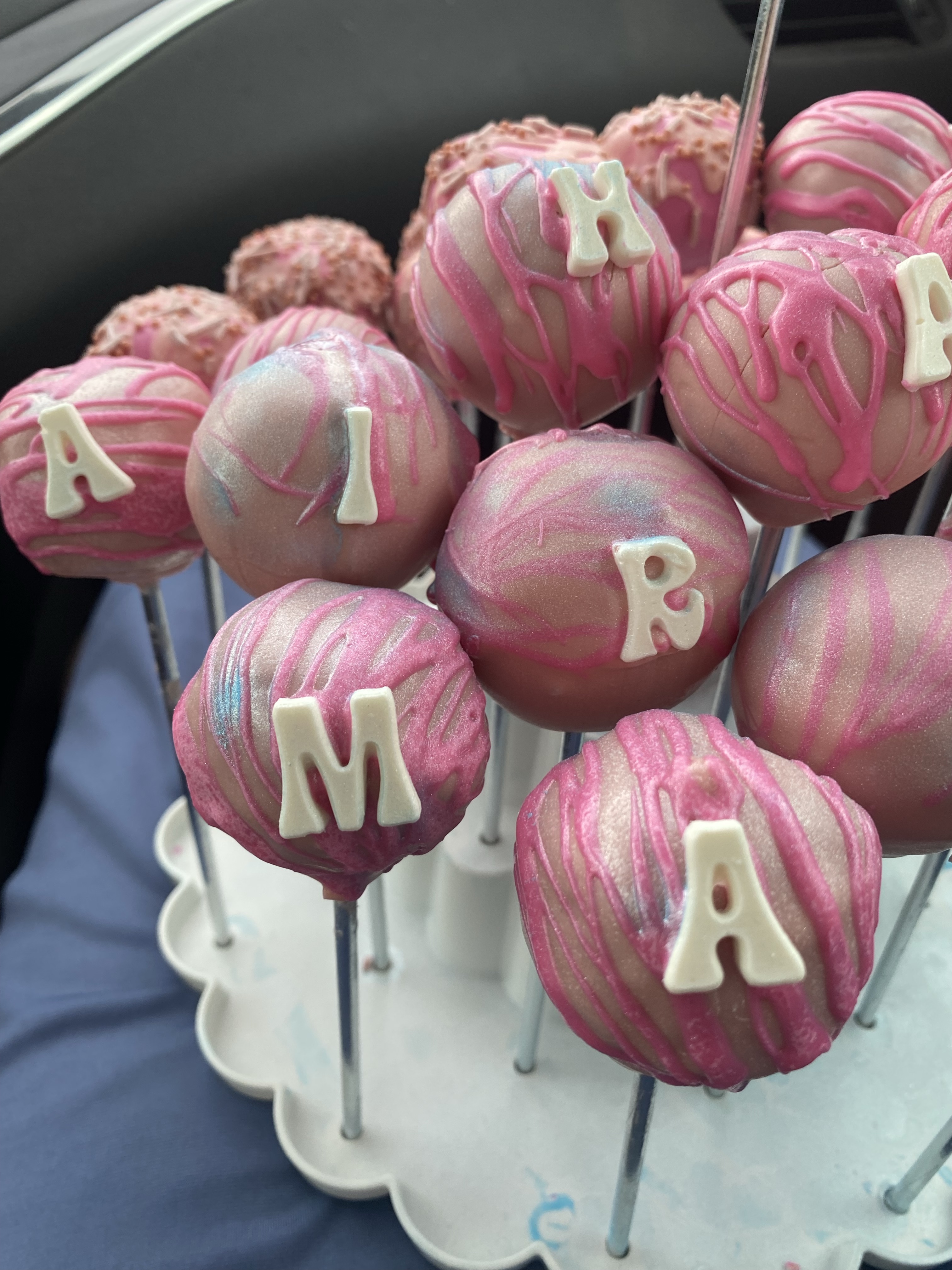 Message Cake Pops