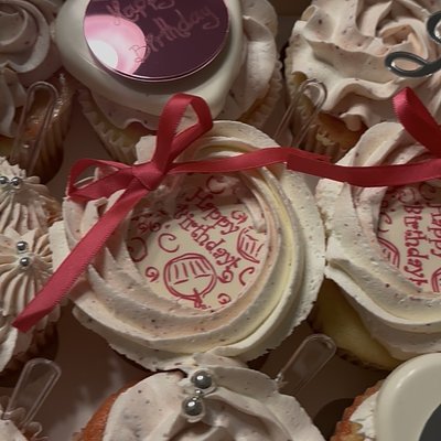 Chocolate Transfer Cupcakes 