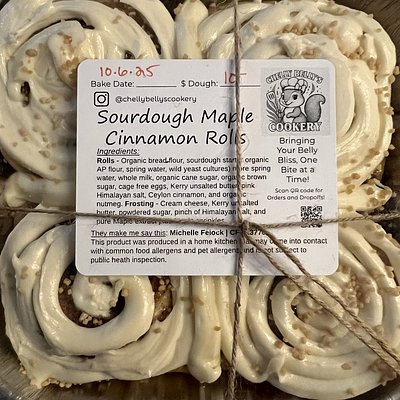 Maple Cinnamon Rolls (4 Rolls)