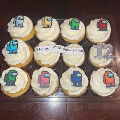 1 Dozen Cupcakes w/ Fondant Toppers