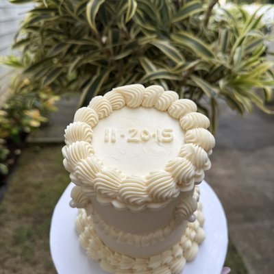 Vintage 4 Inch 3 Layer Cake 