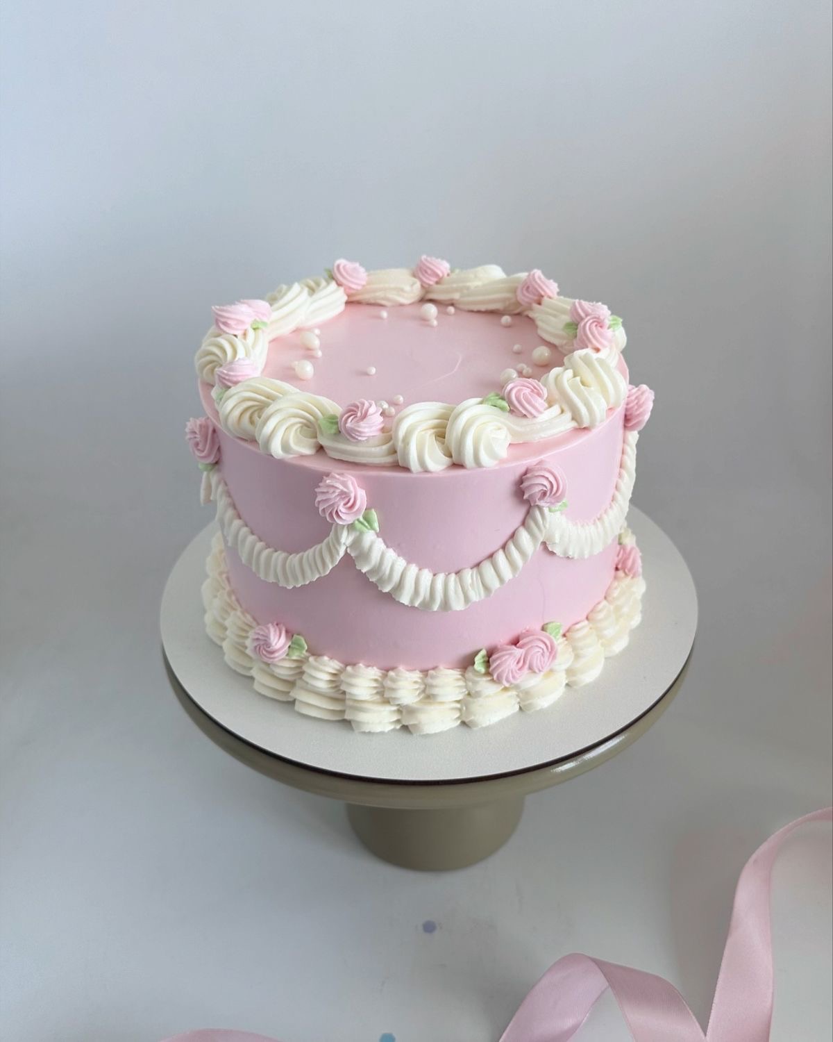 6 Inch (heart or round) cake