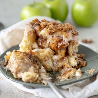 Apple Strudel Cinnamon Rolls Box Of 4