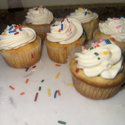 Dozen Cupcakes