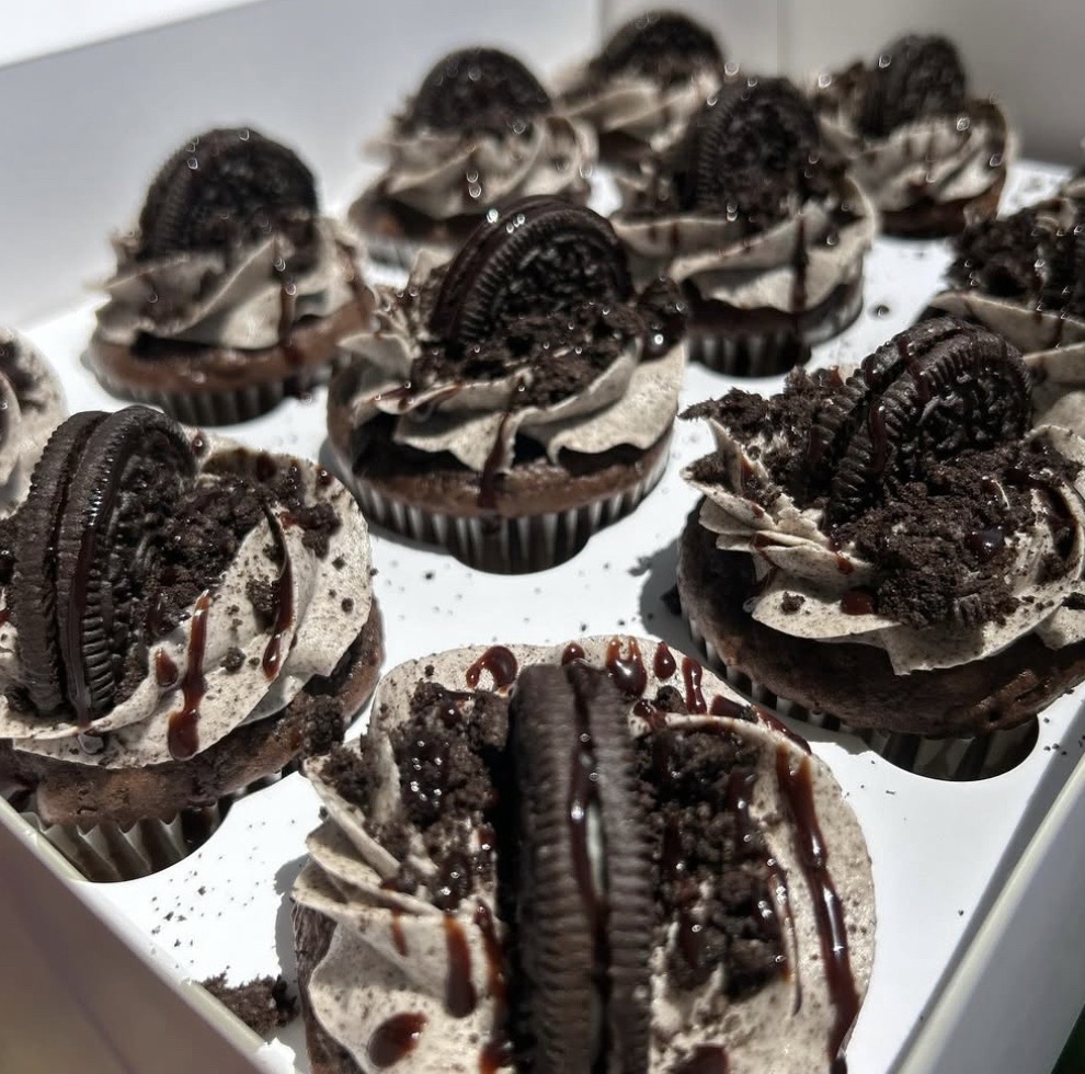 4CT Oreo Cupcakes🖤