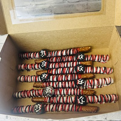 Chocolate Covered Pretzel Rods