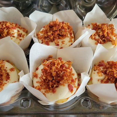 Maple Bacon Cupcakes