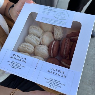 Vanilla Macaron