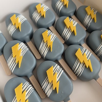 Cakesicles