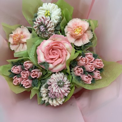 🌸 Signature Floral Bouquet (7 Cupcakes)
