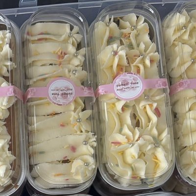 Vanilla Mini Cakes