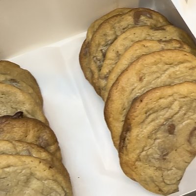 The Traditional Chocolate Chip Cookie