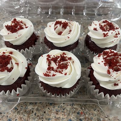 Red Velvet cupcakes - 6 Pack 