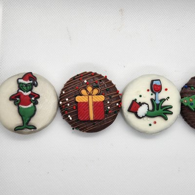 Grinch Oreos 