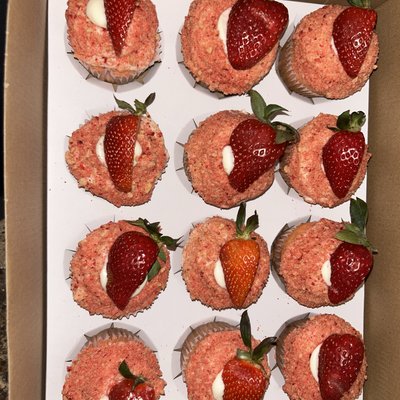 Strawberry Crunch Cupcake