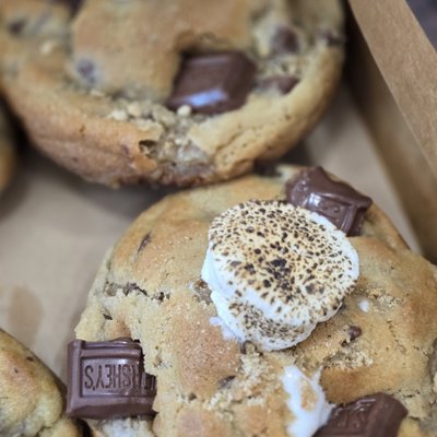 Campfire On The Bayou (S'MORES)