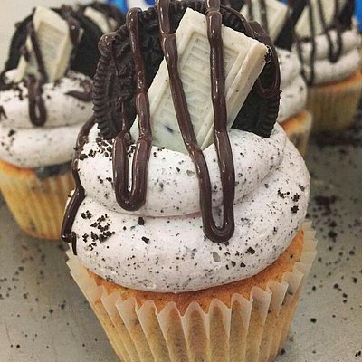 Gourmet Cookies And Cream Cupcakes 