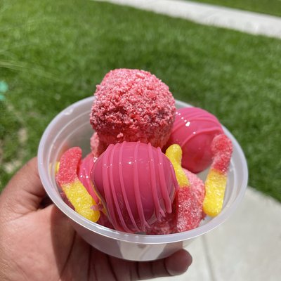 12 𝙲𝚊𝚗𝚍𝚢 𝚌𝚑𝚎𝚛𝚛𝚢 𝙿𝚕𝚞𝚖𝚜 🍒🍭