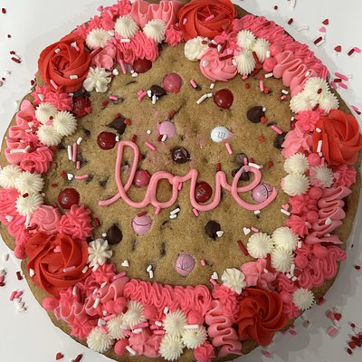 10 Inch Chocolate Chip Cookie Cake 
