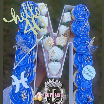 Cupcake Letter Box With Strawberries 