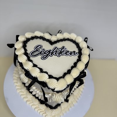 Heart Vintage Cake 