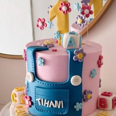 Miss rachel smash cake