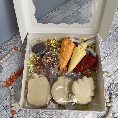 Thanksgiving/Fall Decorate Your Own Cookie Kit - 6 Cookies