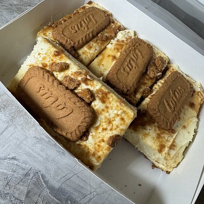 Biscoff Cheesecake Bars