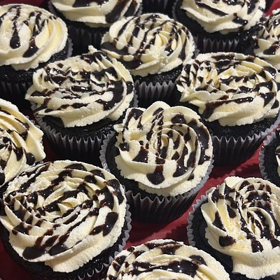 Saucy Chocolate Cupcakes 