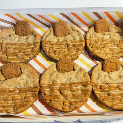 4” Round White Chocolate Cookie Butter Cookie- 6 Pack