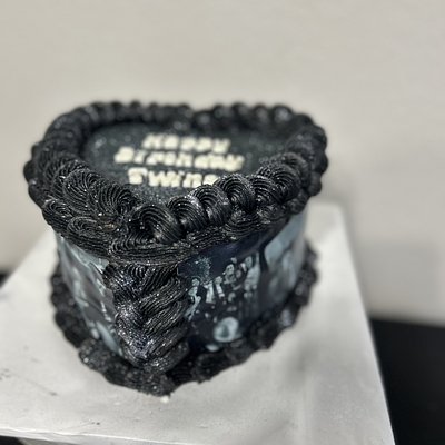Heart cake
