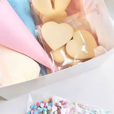 Easter Cookie Kits 1/2 Dozen