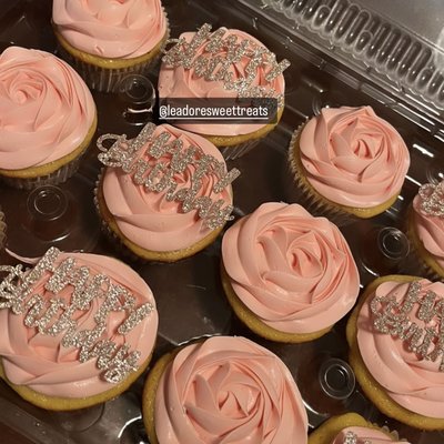 Cupcakes.