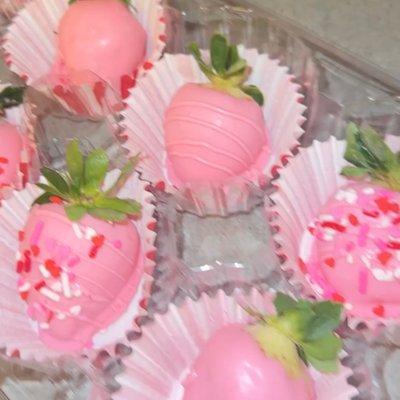 Chocolate strawberries (6)