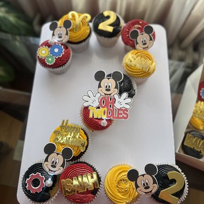 Number Shaped Cupcakes 