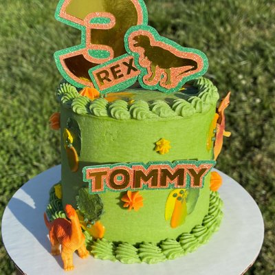 Custom Round Cakes