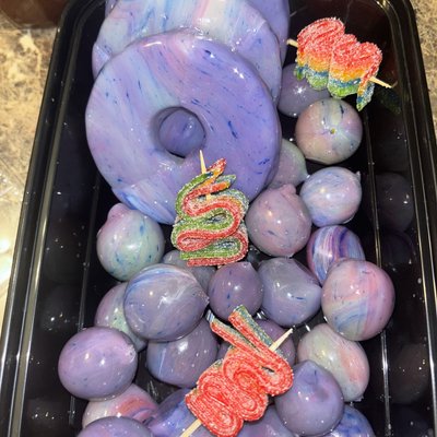 candy grapes +  2 pineapple 