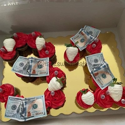 Custom Letter/Number Pullapart Cupcakes