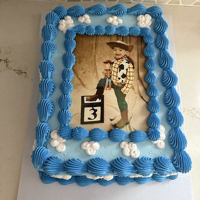 1/4 Sheet Cake 25+ Servings 