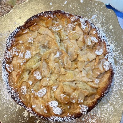 Apple and Almonds Cake