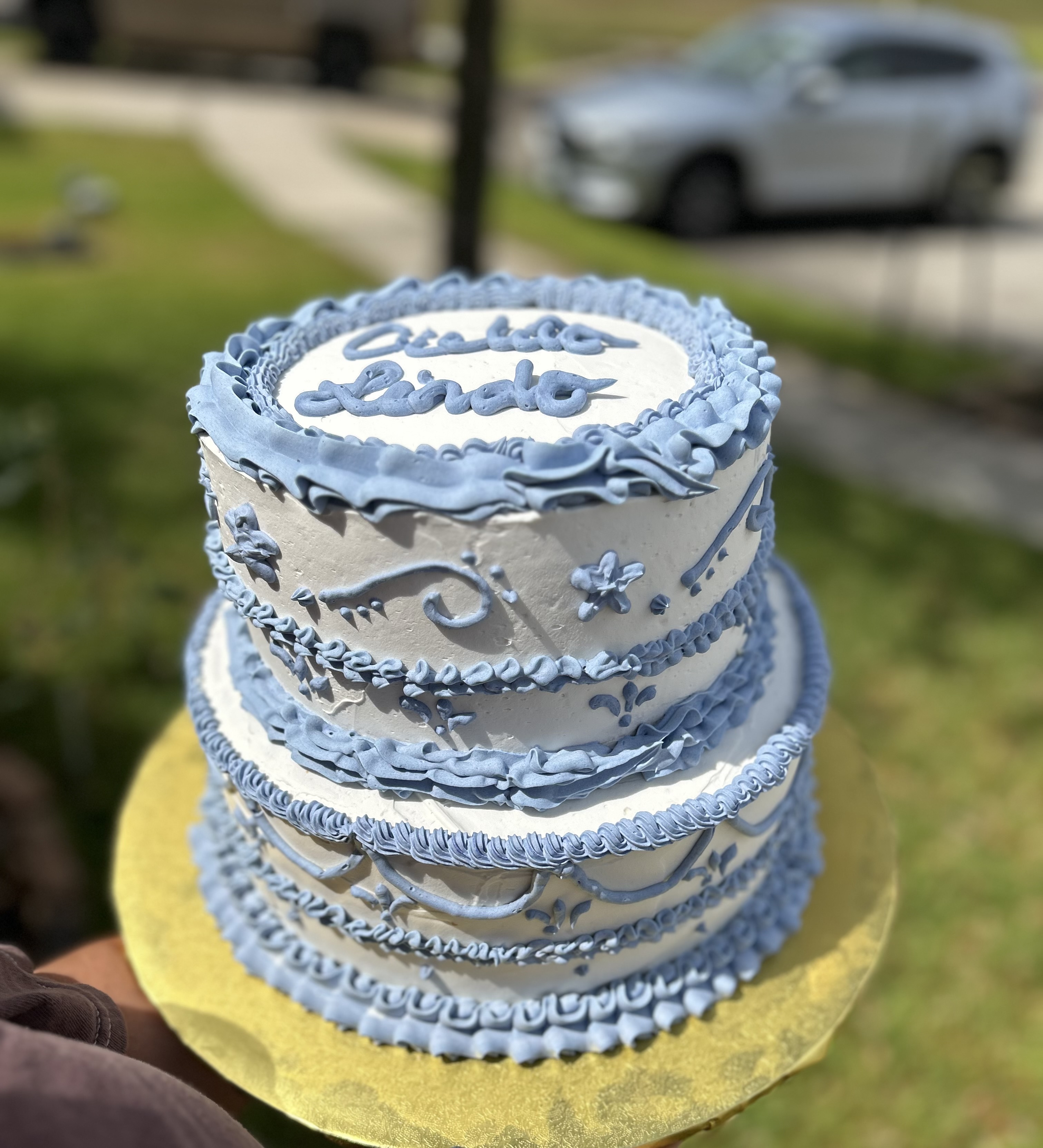 2 Tier Cake 10’ Bottom 8’ Top 