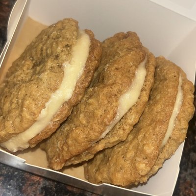 Classic Cream Pie| 1/2 Dozen