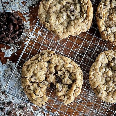 Oatmeal Chocolate Chip - 1 Dozen