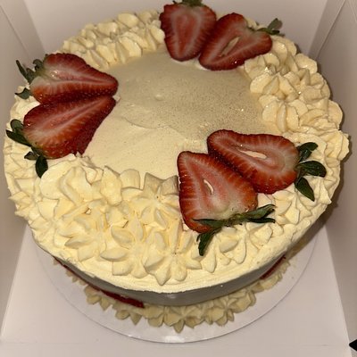 Strawberry Shortcake: 2 Layer, 9in